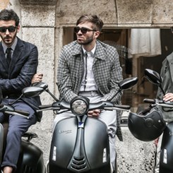 Piaggio'nun Vespa'sına Armani İmzası